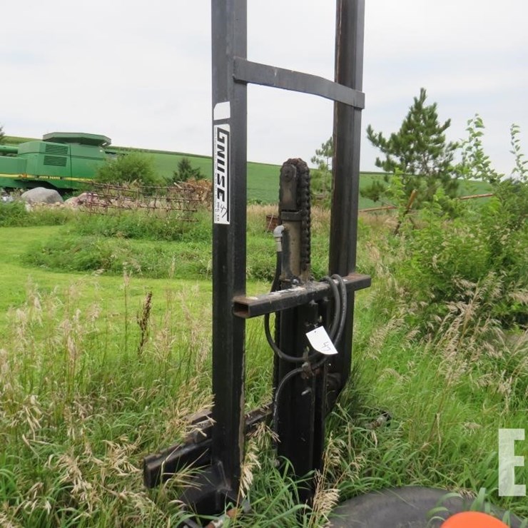GNUSE 3PT FORKLIFT