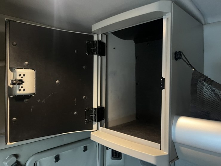 2020-kenworth-t680-image-133