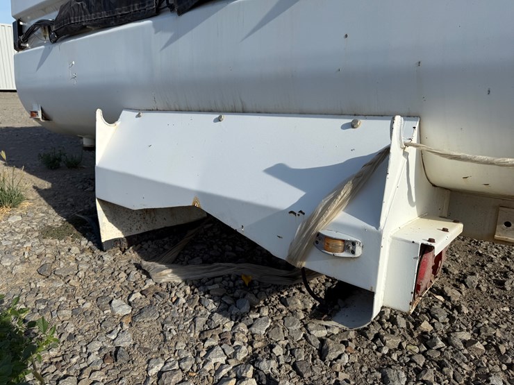 #5024-•-agm-agmc9l-~2000gal-water-tank-truck-bed-inv#:-5024-image-27