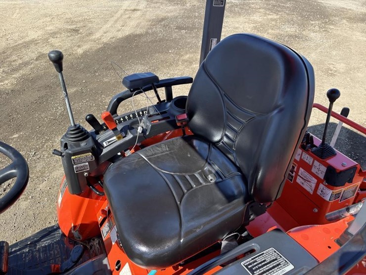 2020-kubota-b26-image-29