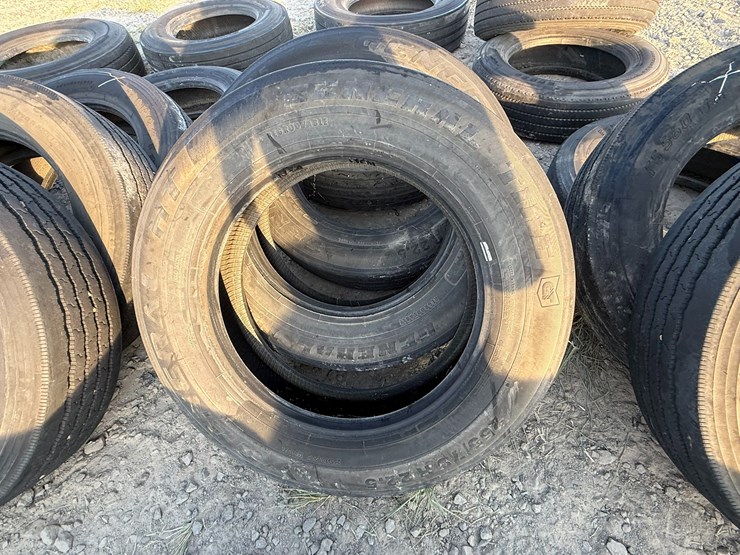 #649-•-lot-of-miscellaneous-tires-inv#:-9979-image-10