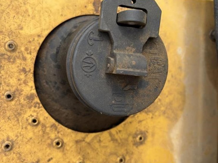 2013-caterpillar-420f-image-57