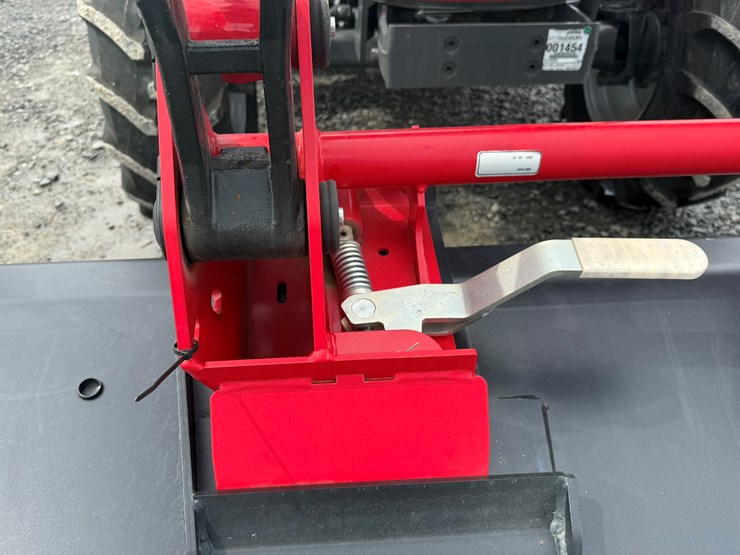 2022-massey-ferguson-4710-image-17