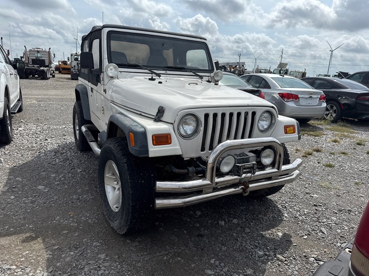 1997-jeep-wrangler-image-2