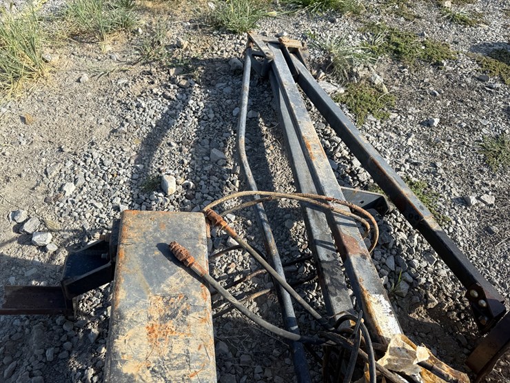 #23904-•-yetter-~15'-row-marker-image-7
