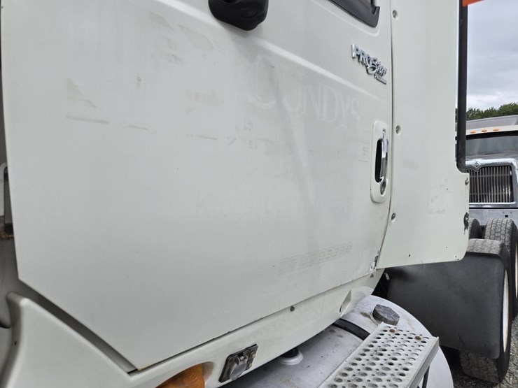 2008-international-prostar-image-16