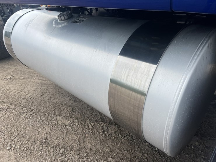 2020-kenworth-t680-image-105