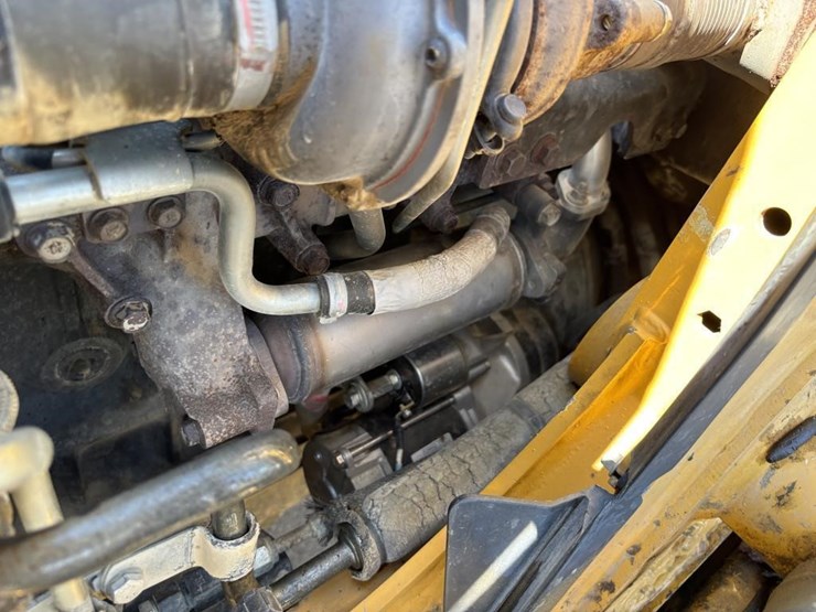 2019-deere-310l-ep-image-55
