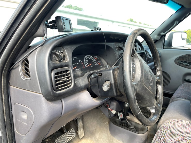 2002-dodge-ram-2500-image-25