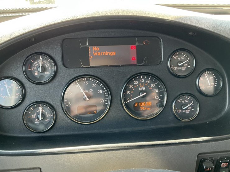 2020-peterbilt-337-image-99