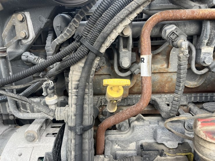 2020-kenworth-t680-image-25