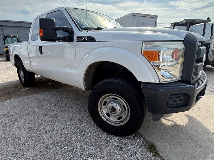 2010-ford-f250-xl-image-43