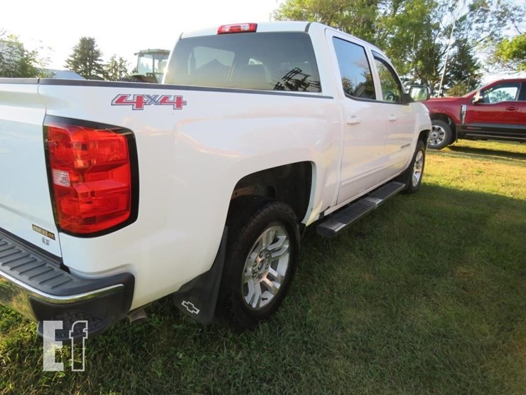 2017-chevrolet-lt-1/2-ton-4x4-,-4-door-16-image-14