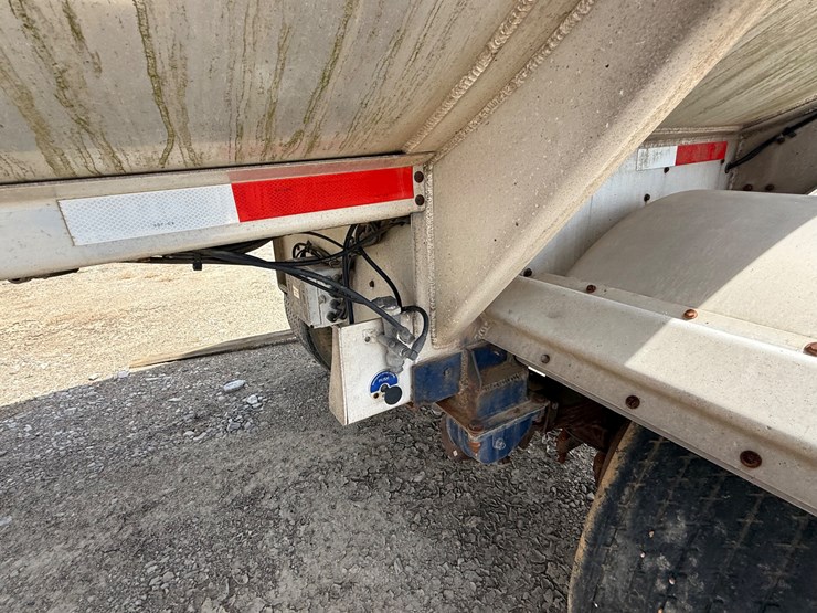 #9657-•-1996-weld-it-s/a-5400gal-fuel-trailer-1w9t23269tl010011-inv#:-9657-image-13