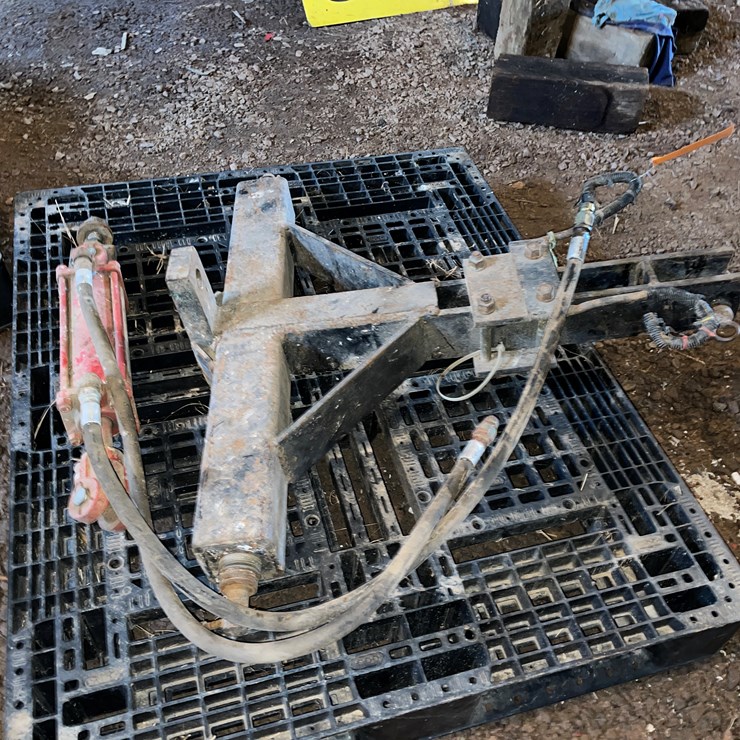 #7173 • 3 Point Mount Drawbar Hitch Tongue