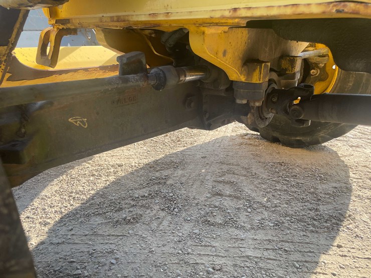 #13315-•-2003-lb110-backhoe-loader-image-11