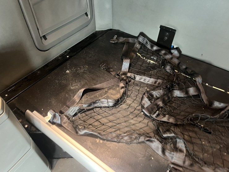2020-kenworth-t680-image-91