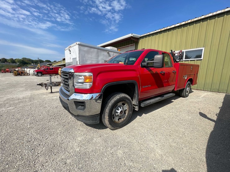 2015-gmc-sierra-2500hd-image-1
