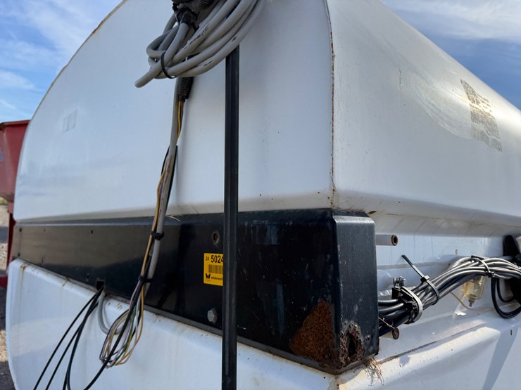 #5024-•-agm-agmc9l-~2000gal-water-tank-truck-bed-inv#:-5024-image-42