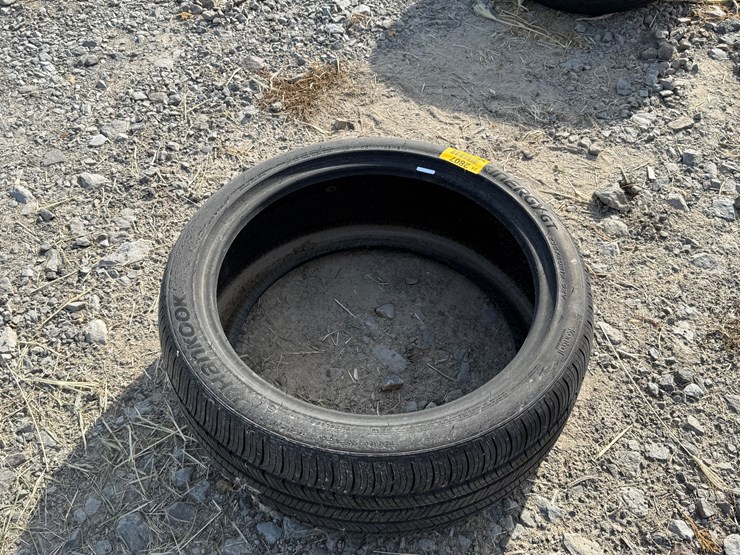 #2807-•-(1)-235/40r19-tire-inv#:-2807-image-5