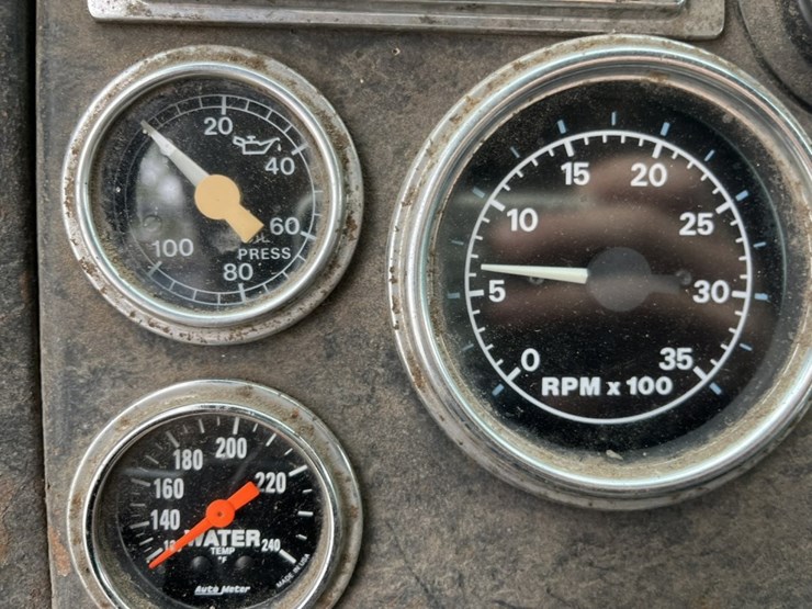 1995-ford-l9000-image-101