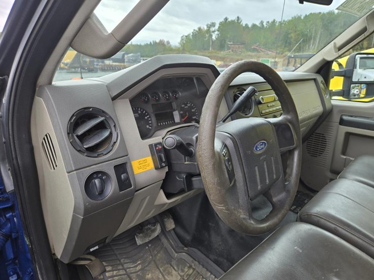 2009-ford-f550-image-57
