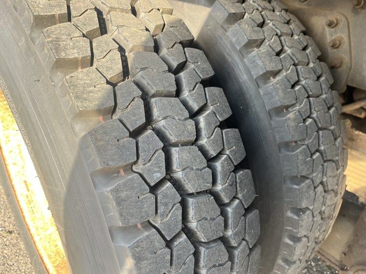 #1249-•-2011-navistar-7600-sba-6x4-2010-mixer-truck-image-134