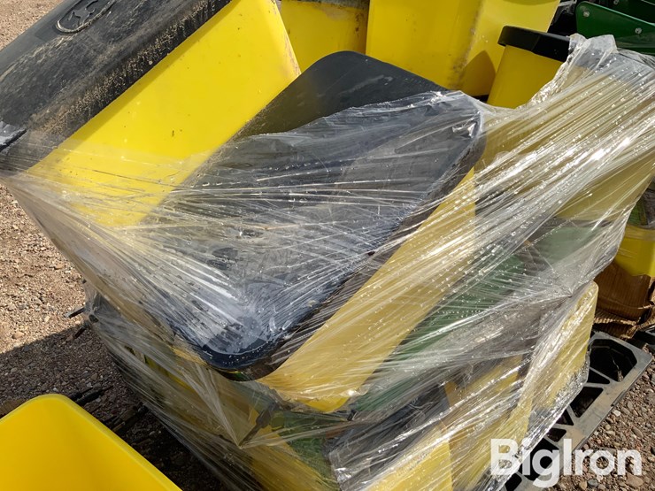 john-deere-planter-boxes-image-15