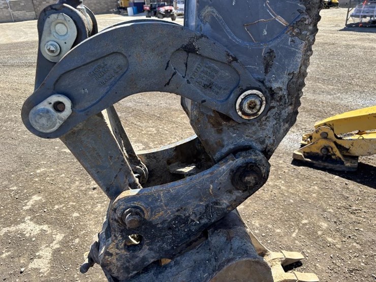 2019-deere-310l-ep-image-19