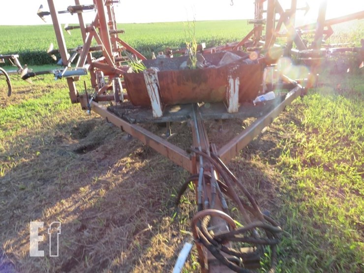 wil-rich-22'-older-field-cultivator-23-image-4