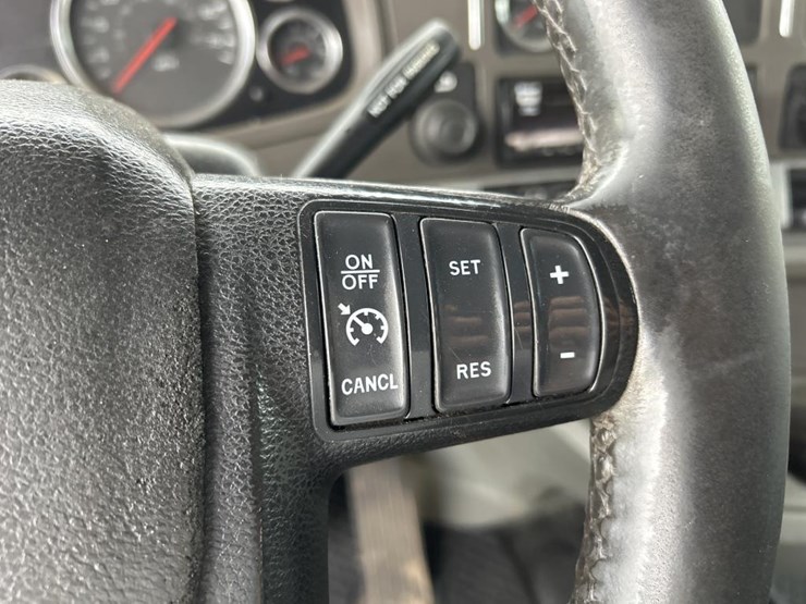 2018-kenworth-t680-image-85