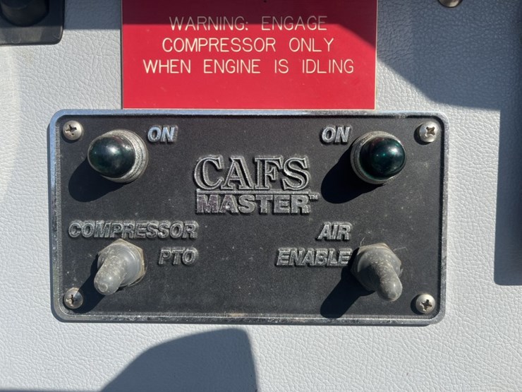 1996-freightliner-fl80-image-75