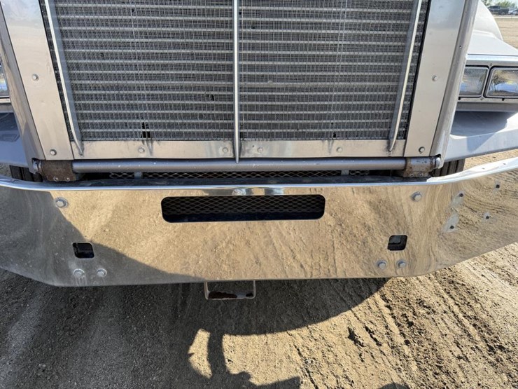2013-kenworth-t800-image-30