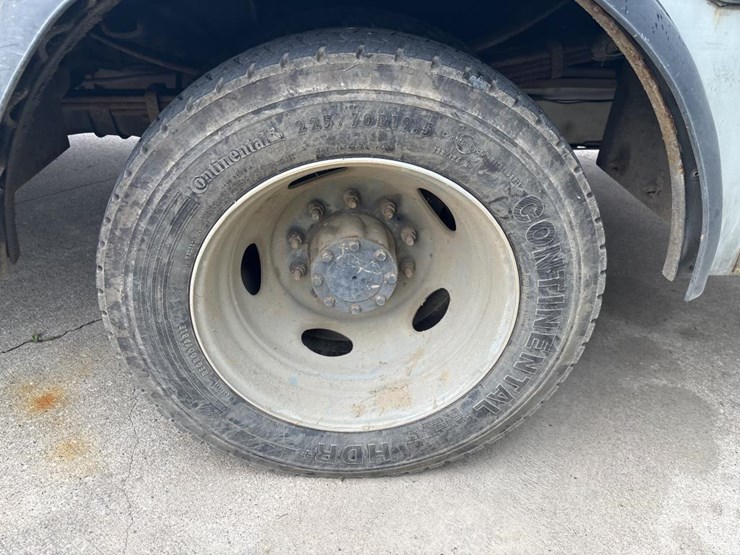 2012-ford-f550-image-32