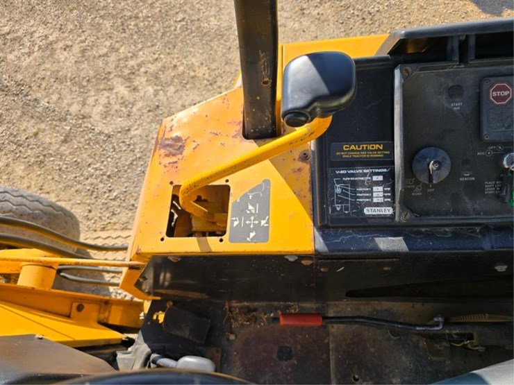 deere-210c-image-21