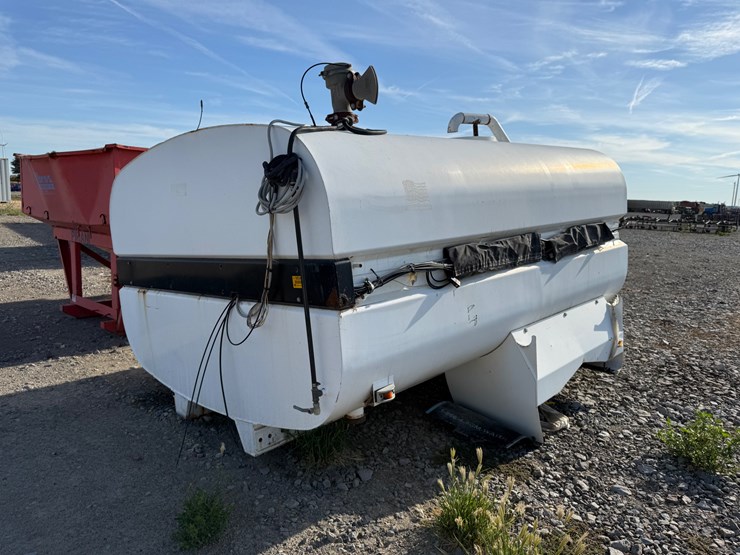 #5024-•-agm-agmc9l-~2000gal-water-tank-truck-bed-inv#:-5024-image-1