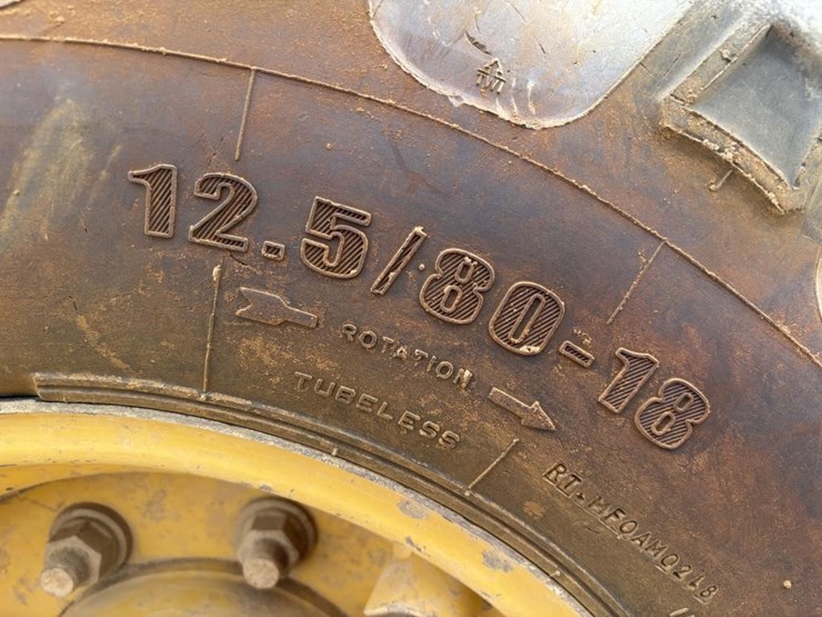2013-caterpillar-420f-image-29