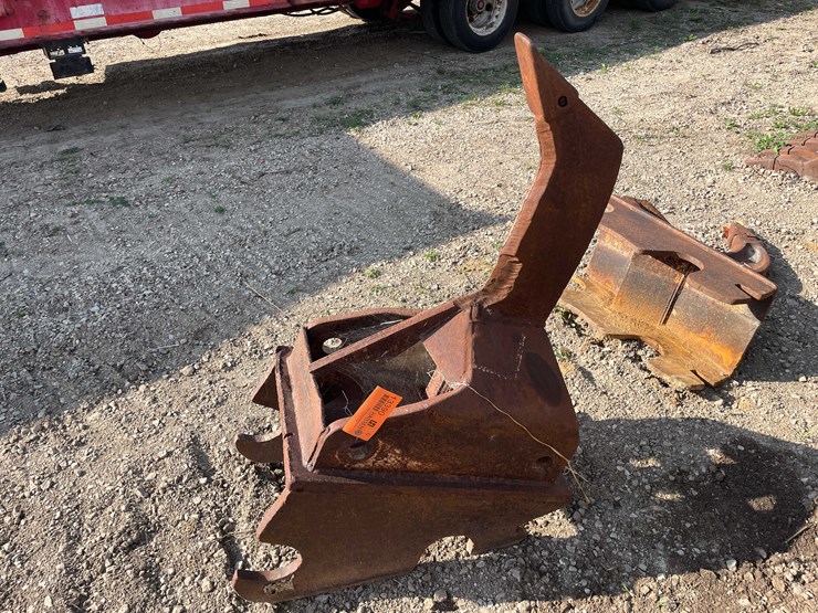 #13390-•-excavator-frost-tooth-image-1