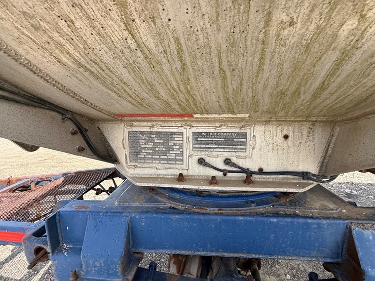 #9657-•-1996-weld-it-s/a-5400gal-fuel-trailer-1w9t23269tl010011-inv#:-9657-image-27