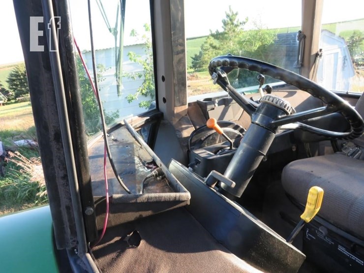 1989-john-deere-4755-image-23