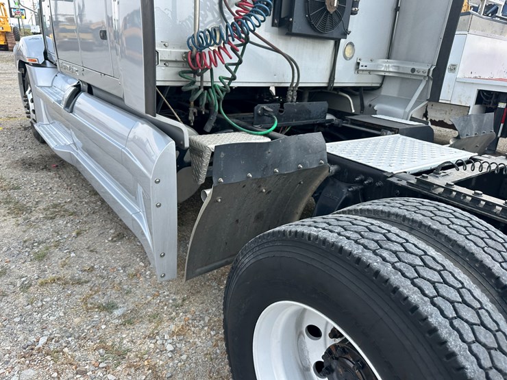 2018-western-star-5700-image-26