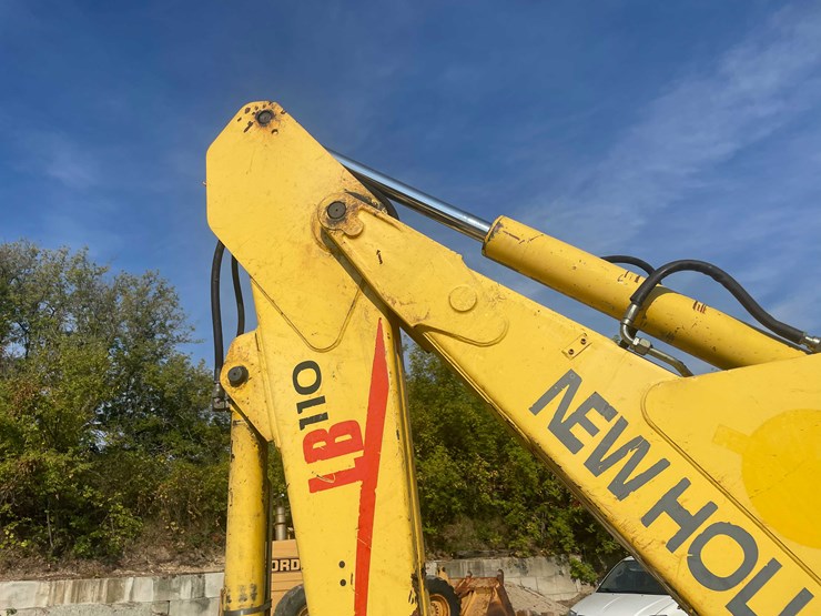 #13315-•-2003-lb110-backhoe-loader-image-42