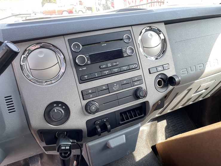 2011-ford-f250-image-28