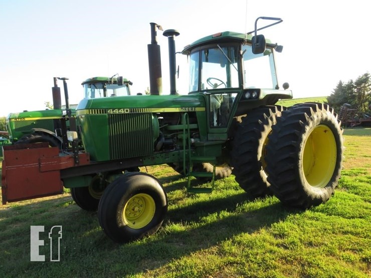 john-deere-4440-image-13
