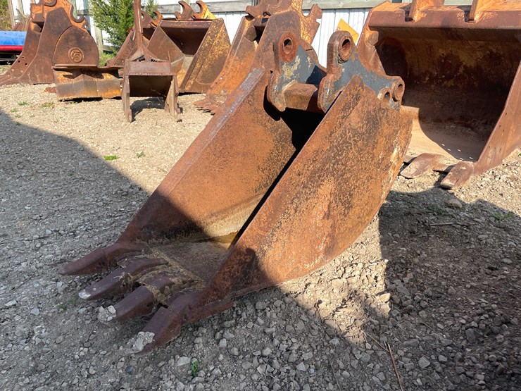 #13392-•-new-holland-bucket-image-1