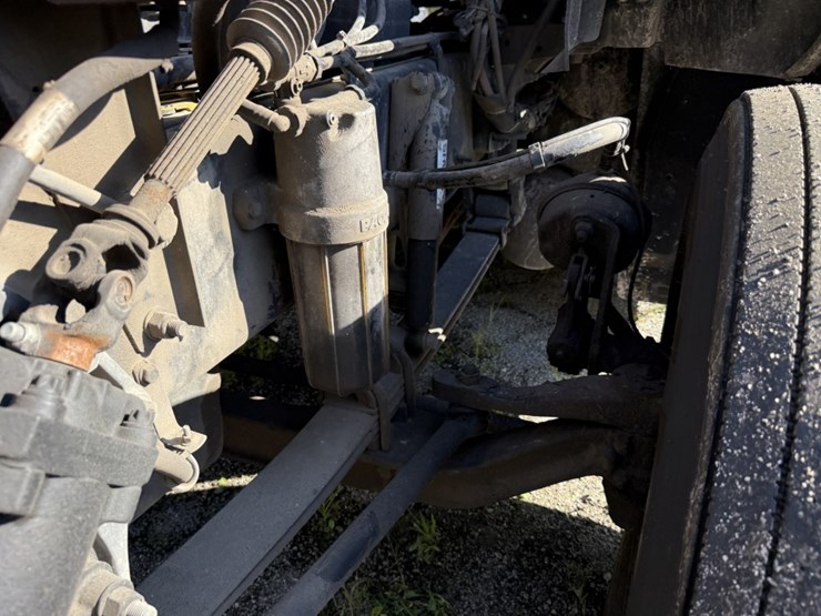 2020-peterbilt-579-image-55