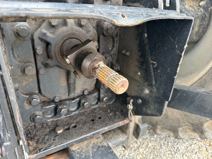 case-ih-340-image-23