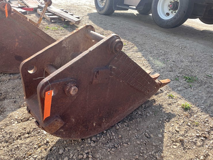 #13395-•-new-holland-bucket-image-5