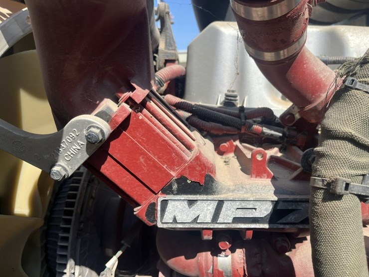 #1247-•-2015-mack-cxu612-day-cab-truck-tractor-image-12