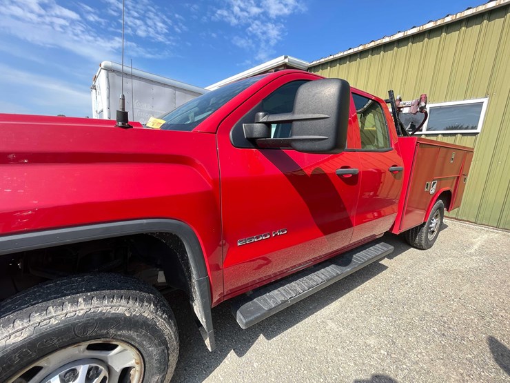 2015-gmc-sierra-2500hd-image-13